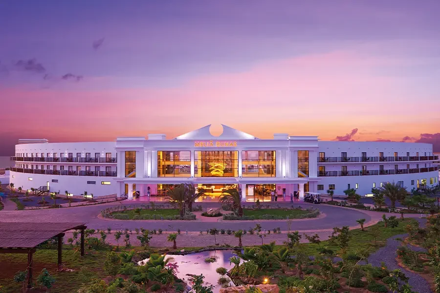 Entrance to Meliã Dunas resort